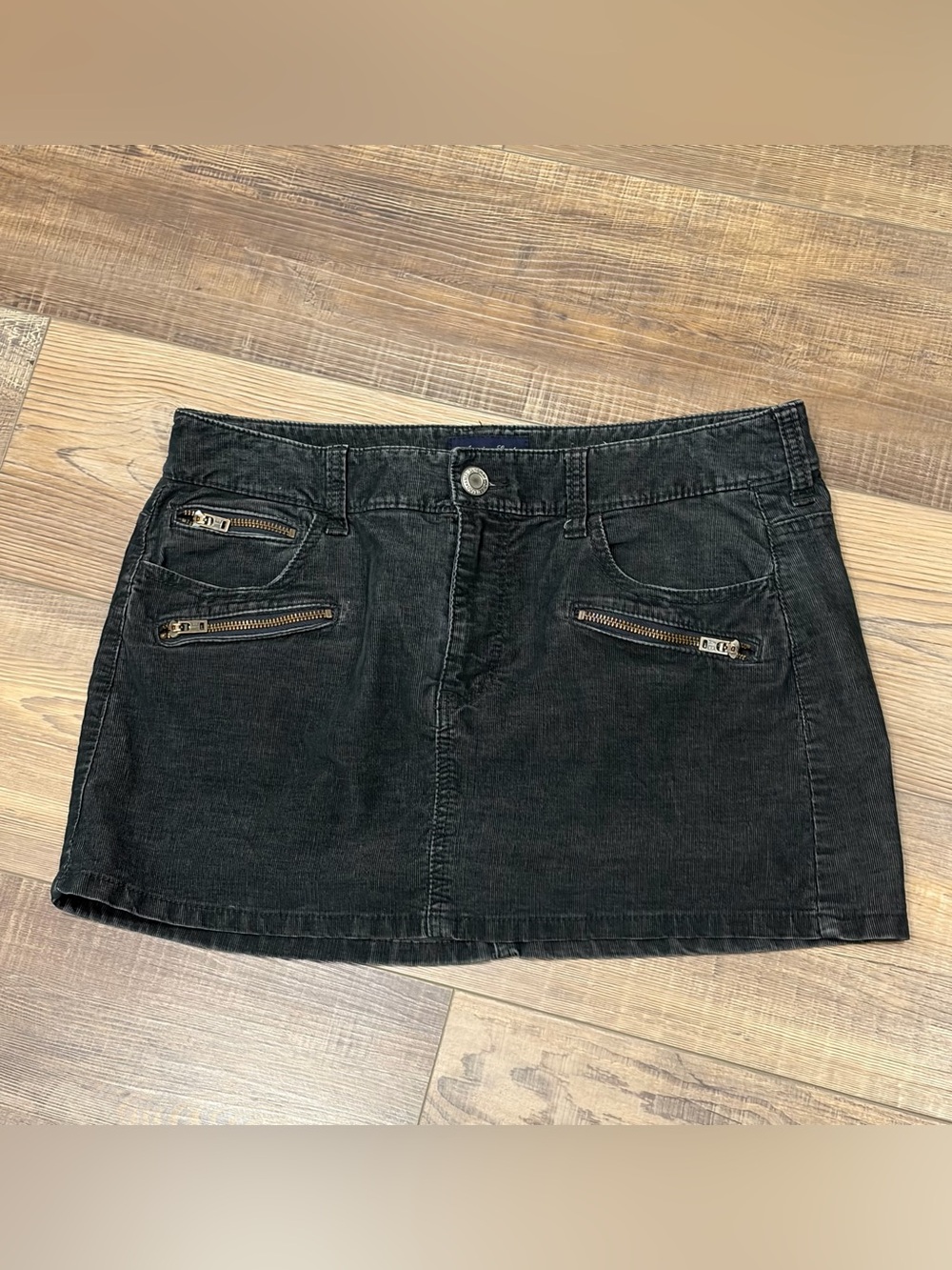 American Eagle Outfitters Black corduroy Mini Skirt with Zip Pocket Details 10